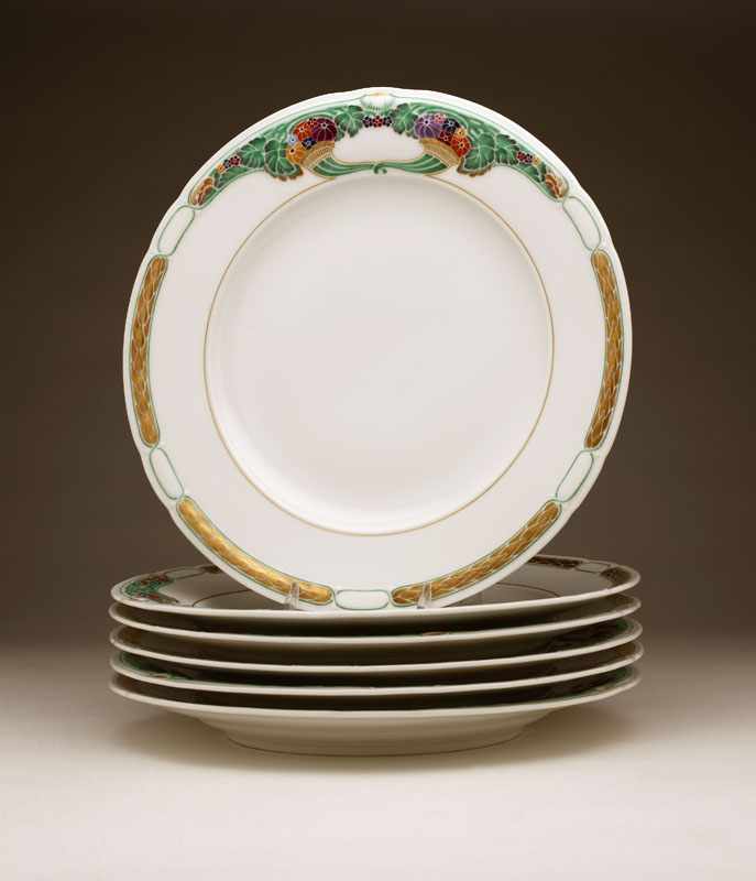 Appraisal: A set of six Berlin KPM porcelain 'Ceres' dinner plates