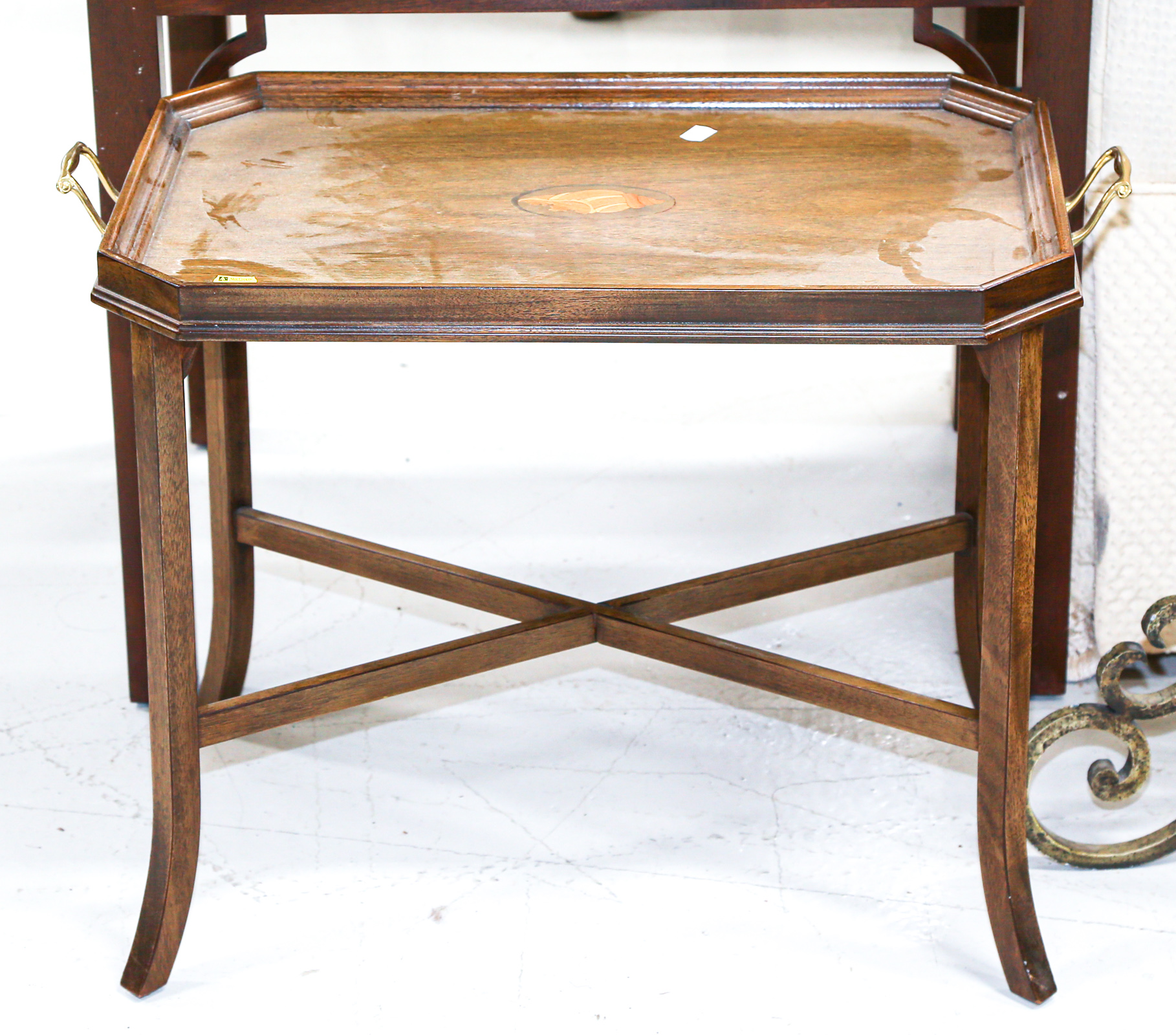 Appraisal: REGENCY STYLE MAHOGANY TRAY TOP COFFEE TABLE th century with