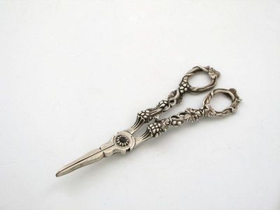 Appraisal: An early-Victorian pair of silver grape scissors the handles with