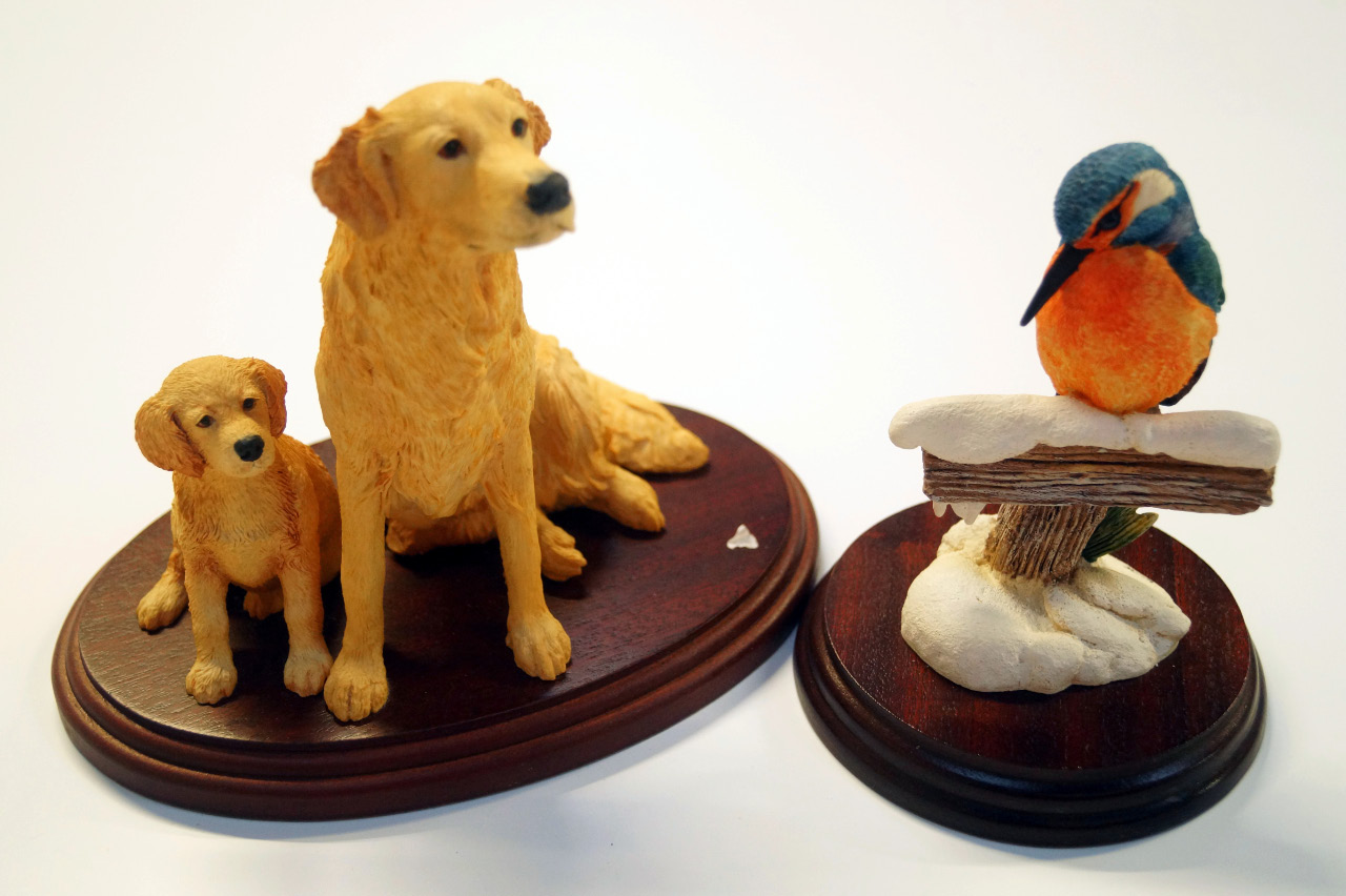 Appraisal: Various Border Fine Arts figure groups to include Golden Retriever