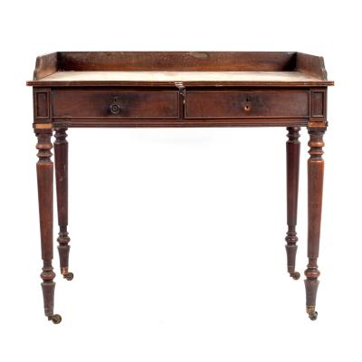 Appraisal: A George III dressing table in the manner of Gillows