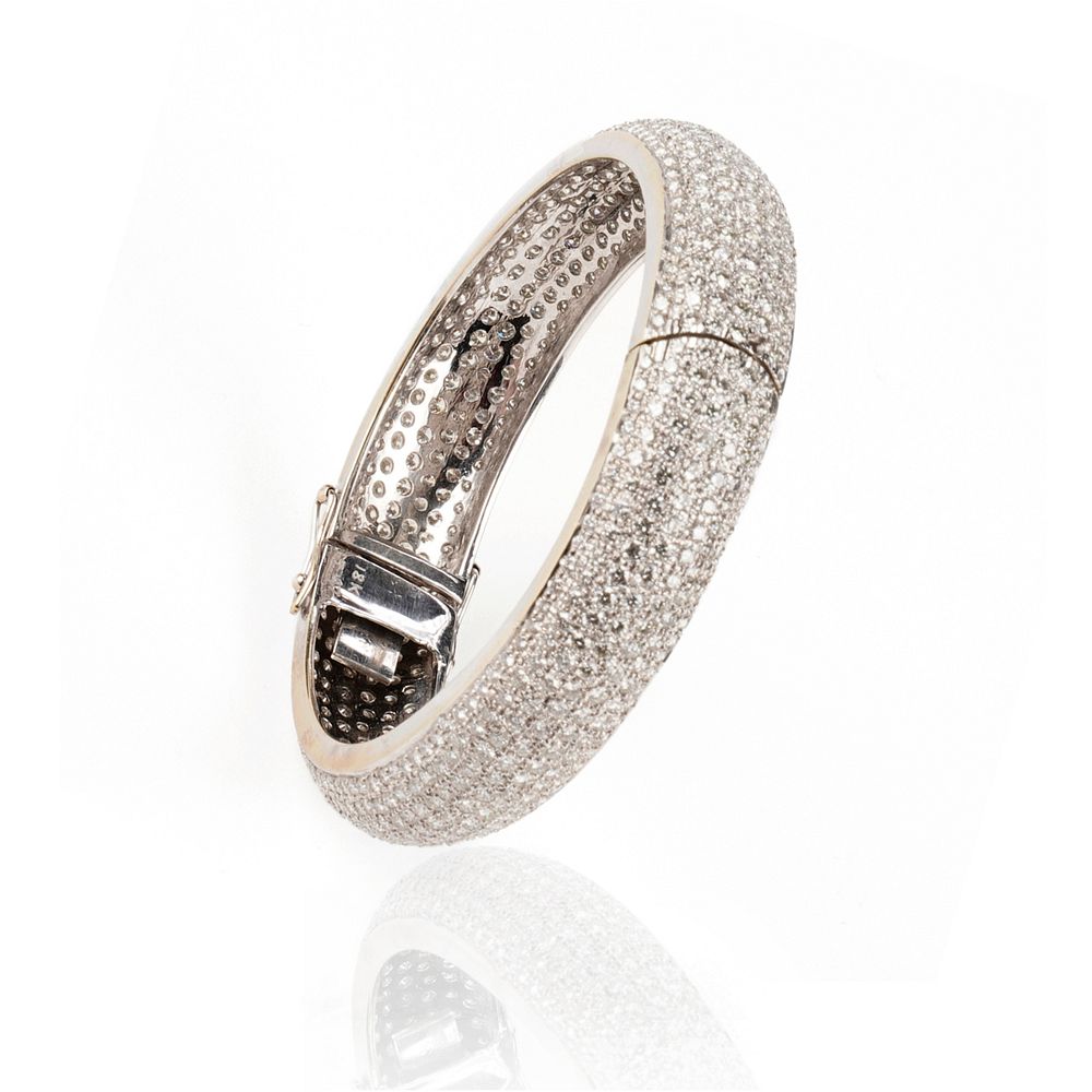 Appraisal: K White Gold Diamond Bangle Bracelet K white gold diamond