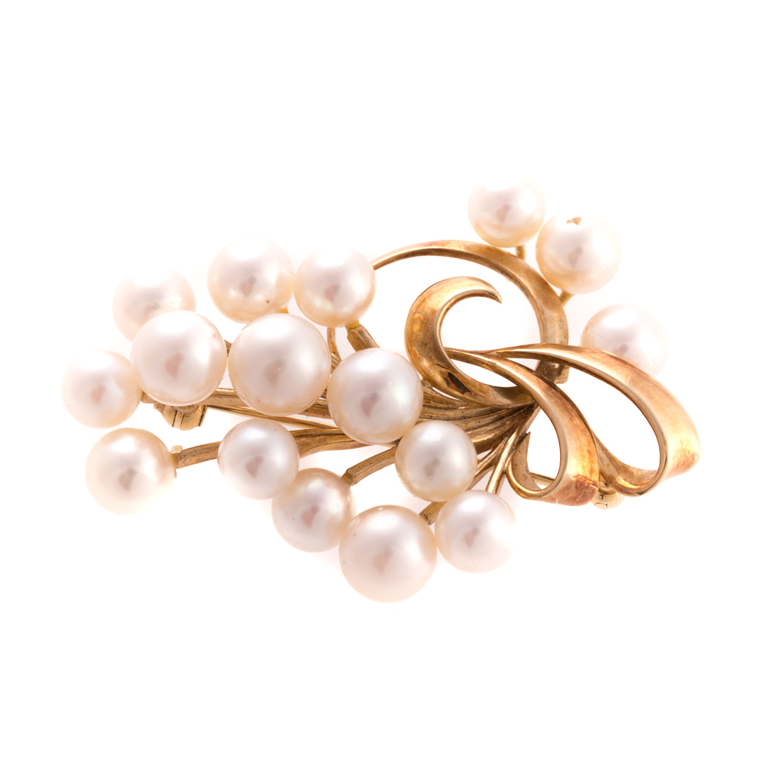 Appraisal: A Lady's Mikimoto Pearl Brooch K yellow gold with Mikimoto