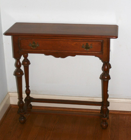 Appraisal: William and Mary Style Cherry Side Table th Century Height