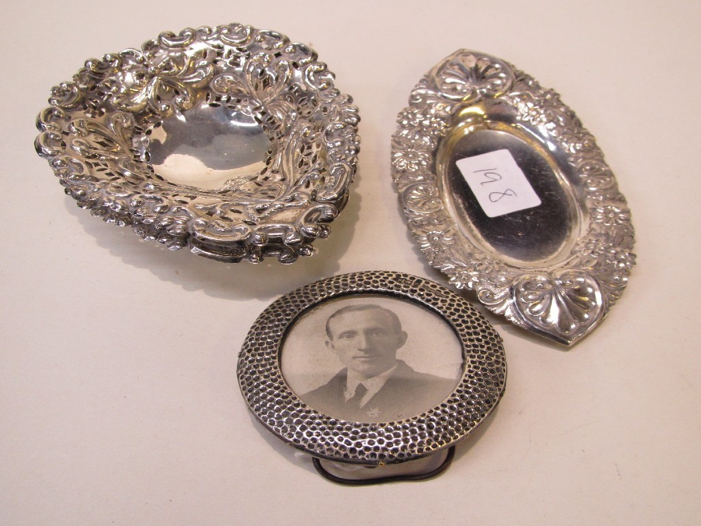 Appraisal: Lot comprising pair of silver bon bon dishes single dish