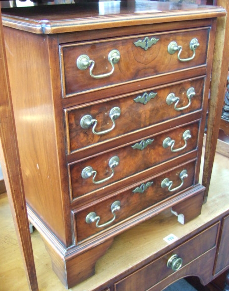 Appraisal: A small th century style chest the herringbone inlaid top