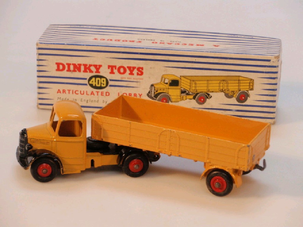 Appraisal: Dinky Toys articulated lorry boxed