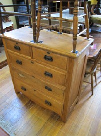 Appraisal: OAK EDWARDIAN FIVE DRAWER CHEST