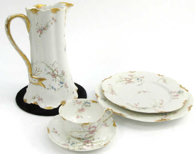 Appraisal: HAVILAND CO LIMOGES FRANCE piece fine china set tiny pink