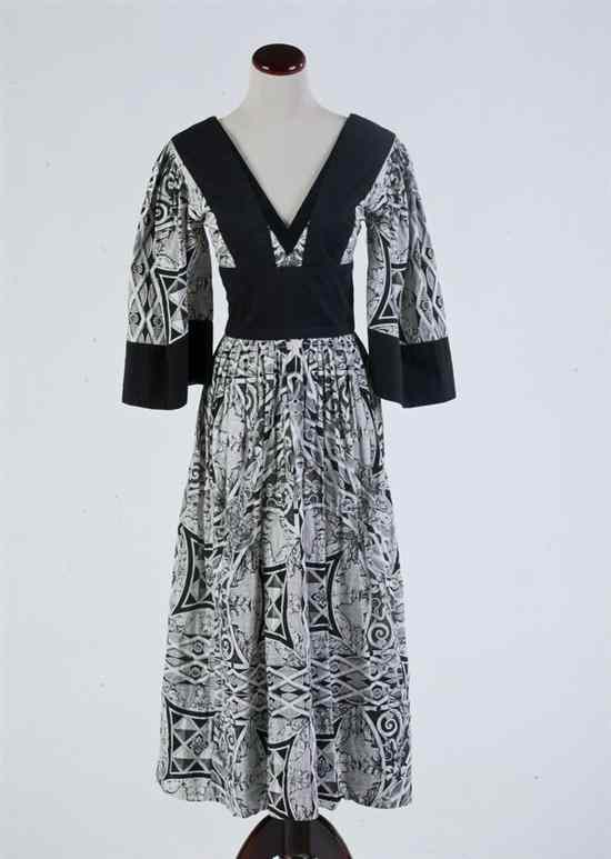 Appraisal: VINTAGE THEA PORTER BLACK AND WHITE GRAPHIC PRINT COTTON DRESS