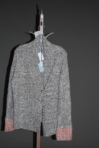 Appraisal: Malo gray white pink long sleeve tweedy cardigan w large