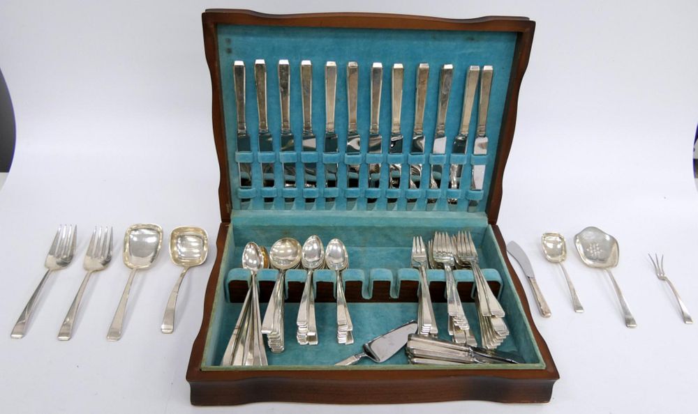 Appraisal: TOWLE pc CRAFTSMAN PATTERN STERLING SILVER SET Knives dinner ozt