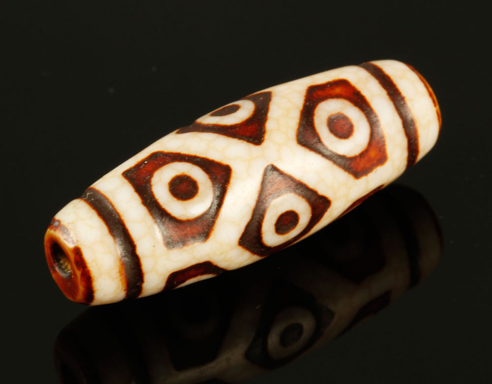 Appraisal: - Chinese Agate Bead Chinese bead agate dia Provenance CT