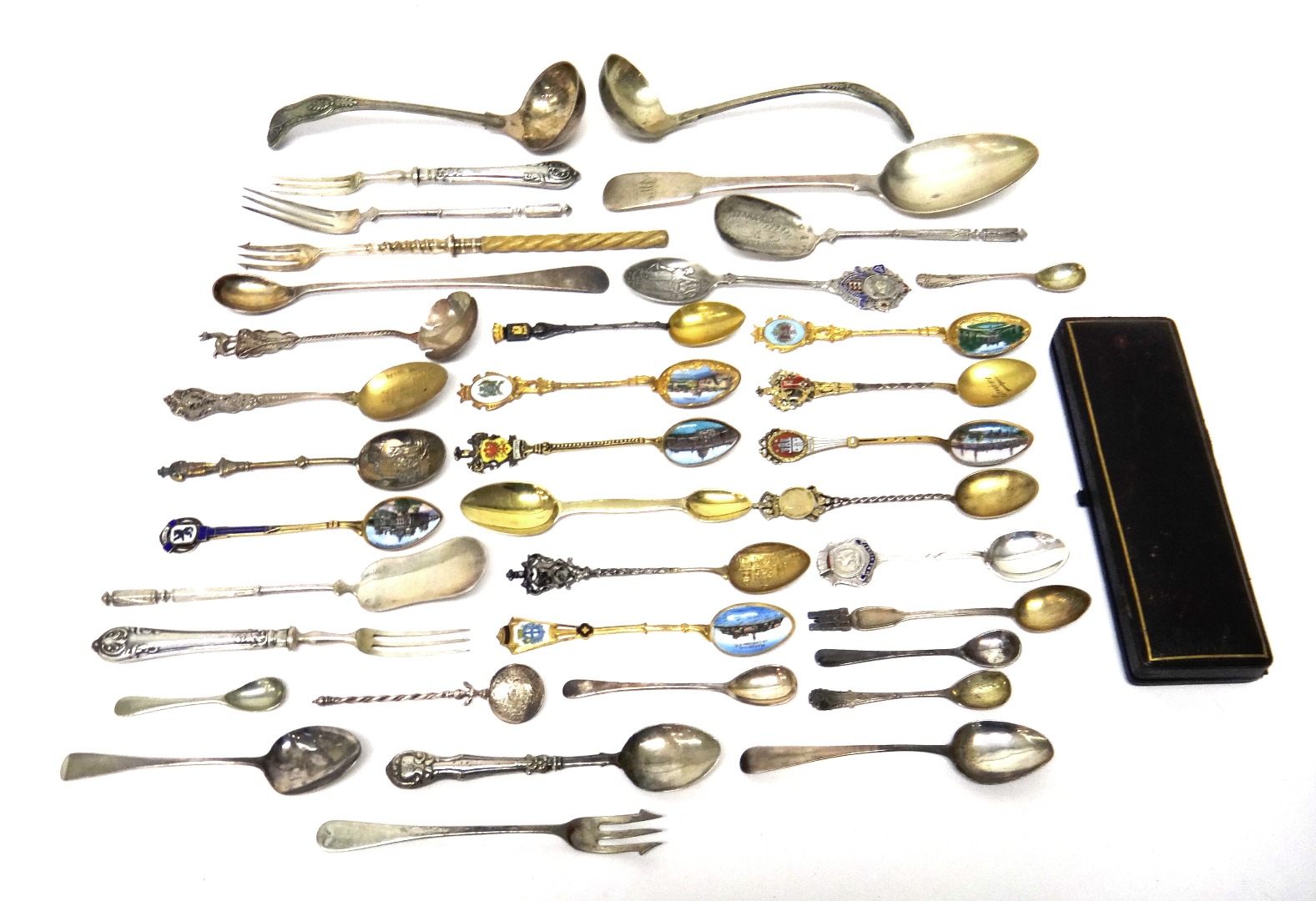 Appraisal: A silver gilt Victorian double ended medicine spoon with engine