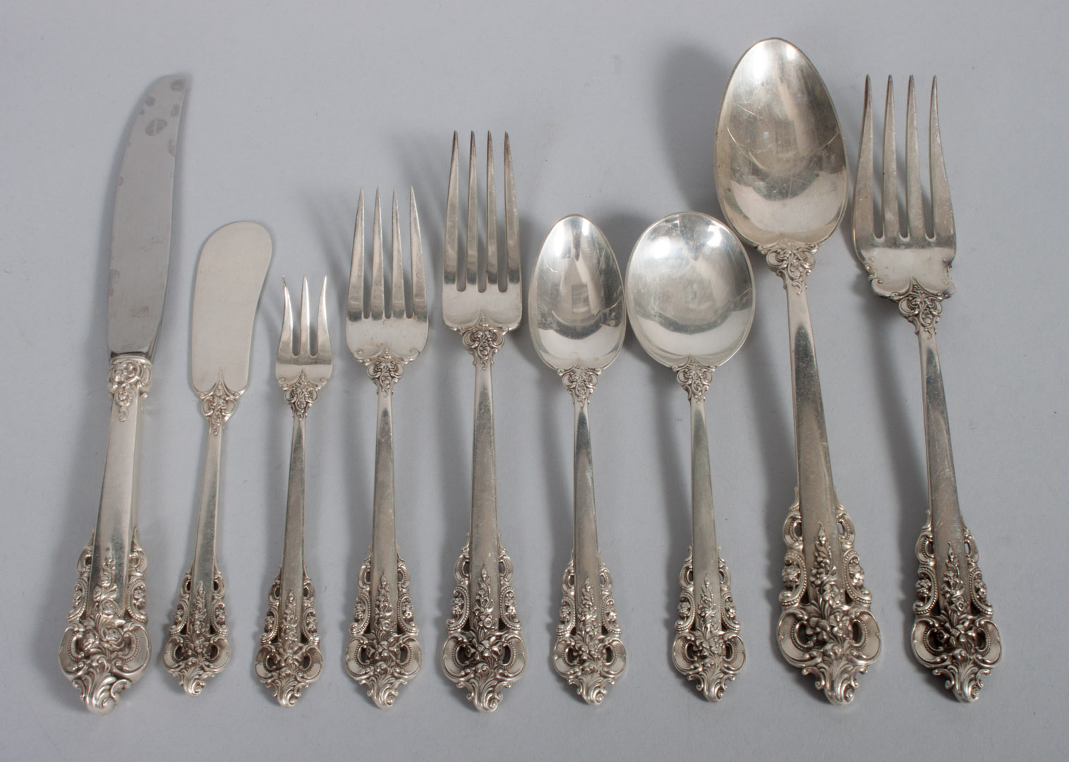 Appraisal: Wallace Grande Baroque sterling partial flatware comprising pieces including knives