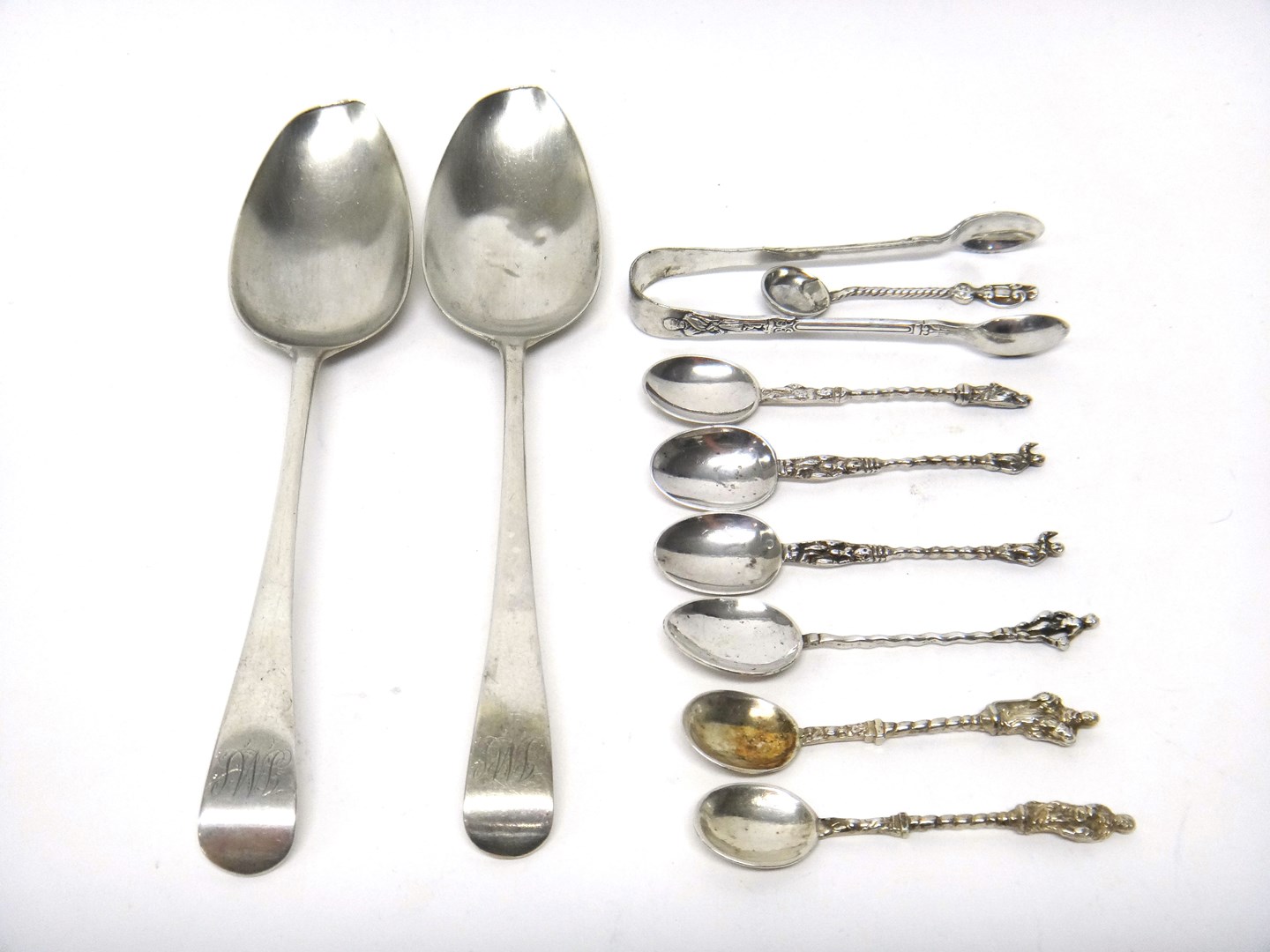 Appraisal: A pair of silver Old English pattern tablespoons London three