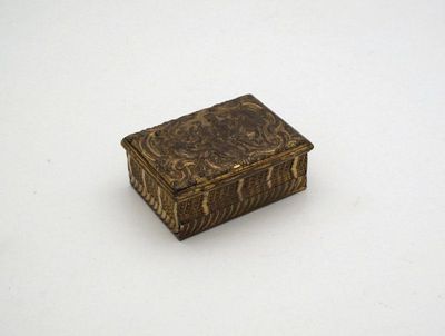 Appraisal: An th century gilt metal snuff box probably English circa