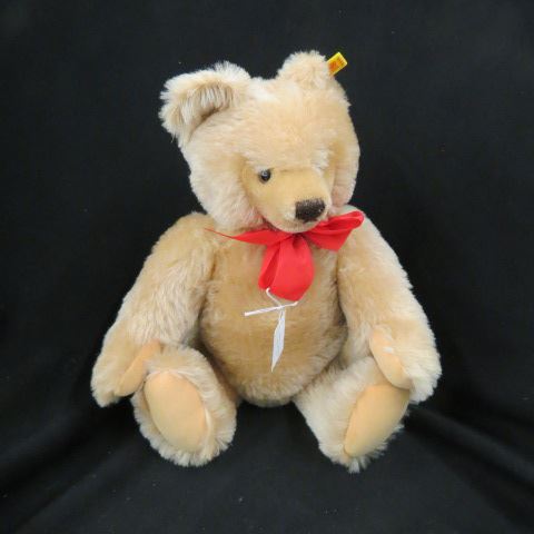 Appraisal: Steiff Bear golden mohair excellent