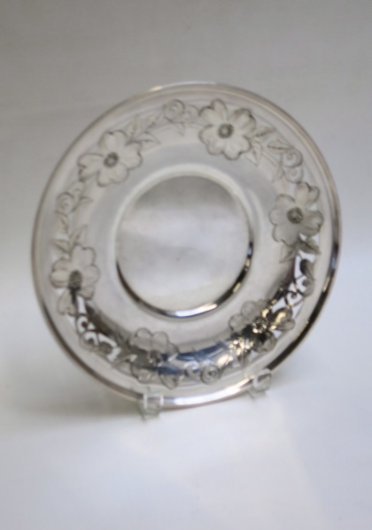 Appraisal: WALLACE STERLING SILVER ROUND TRAY - having chased and pierced