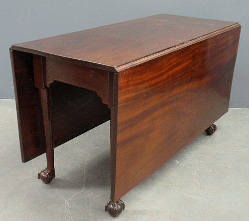 Appraisal: - Anglo Irish Chippendale mahogany drop-leaf table c h x