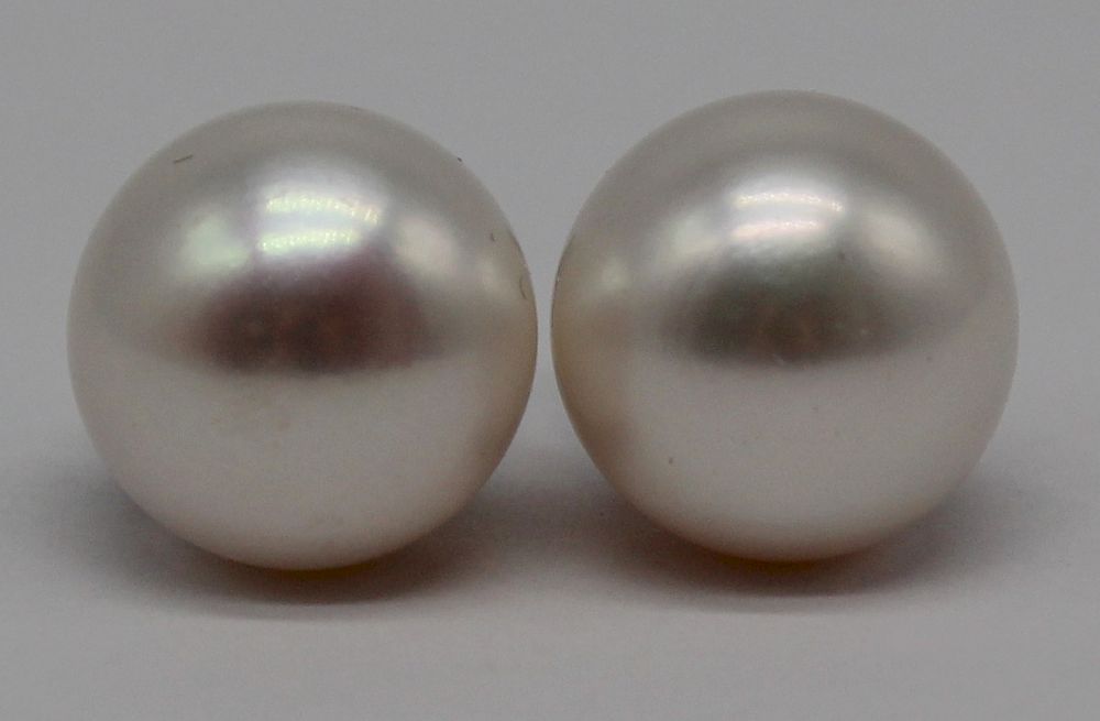 Appraisal: JEWELRY Pair of kt Gold and Cultured Pearl Earrings Pearls