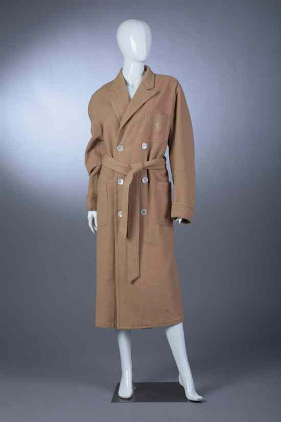 Appraisal: RALPH LAUREN CAMEL COLORED WOOL COAT Size medium With self-tie