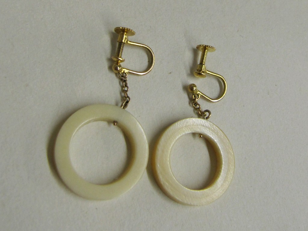 Appraisal: Pair of Art Deco ivory hoop drop earrings