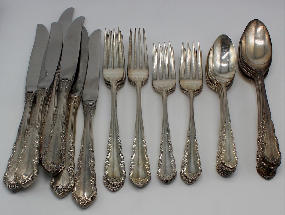 Appraisal: STERLING Pc Wallace Shenandoah Flatware Set Includes dessert oval soup