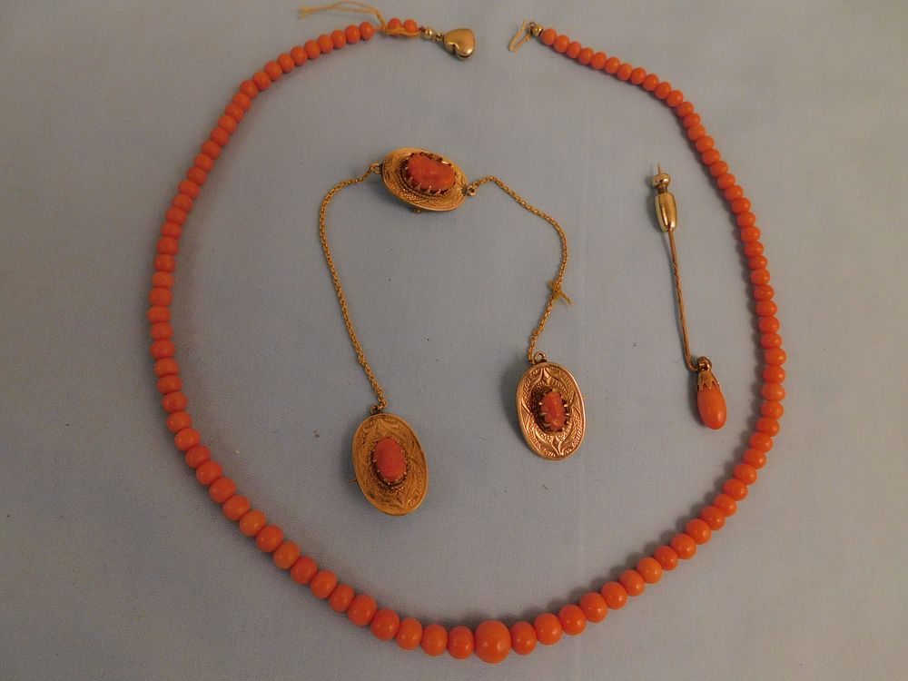 Appraisal: K GOLD PINK CORAL JEWELRY Lot of gold and coral