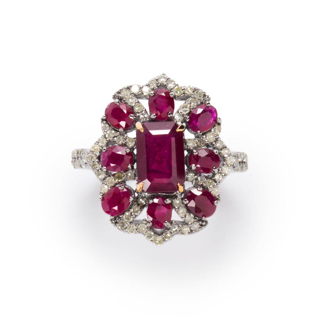 Appraisal: A RUBY AND DIAMOND RING A ruby and diamond ring