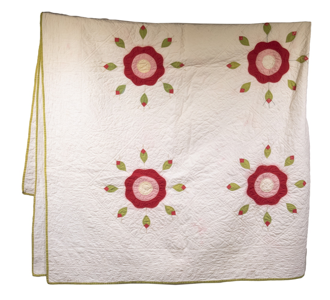 Appraisal: S ROSE APPLIQUE COTTON SUMMER COVERLET White ground with pale