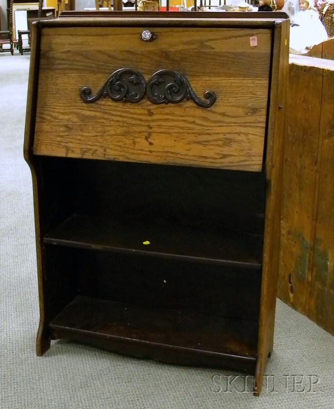 Appraisal: Late Victorian Oak Fall-front Writing Desk wd in