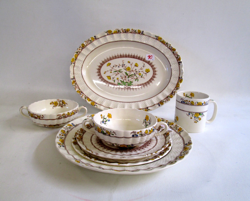 Appraisal: SPODE BUTTERCUP CHINA SET seventy-two pieces comprised of dinner plates