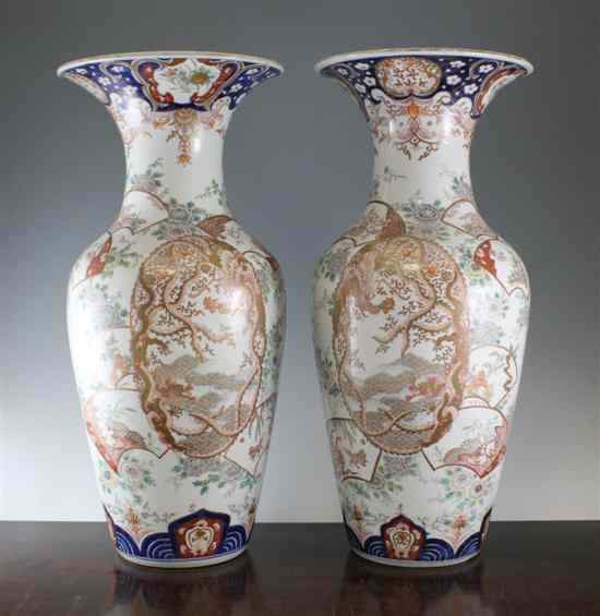 Appraisal: A pair of large Japanese Imari baluster vases Meiji period