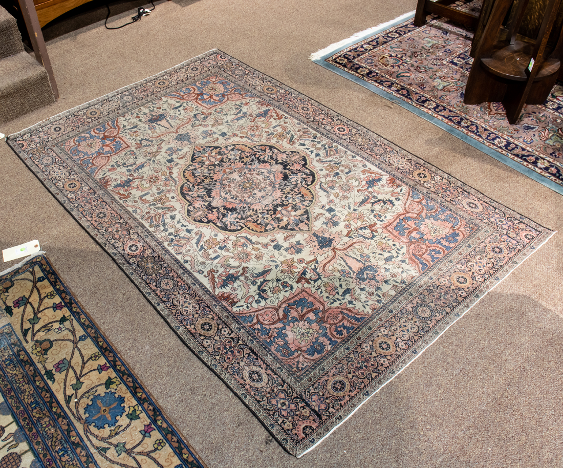 Appraisal: A FEREGHAN SAROUK CARPET A Fereghan Sarouk carpet ' x