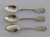 Appraisal: A set of three Russian silver fiddle pattern dessert spoons