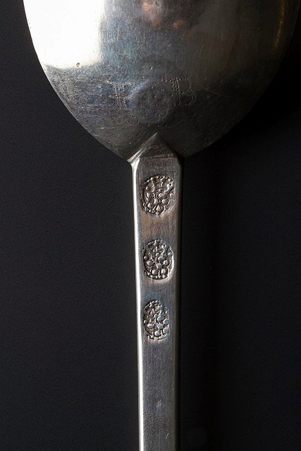 Appraisal: A SILVER APOSTLE SPOON c struck once in the bowl