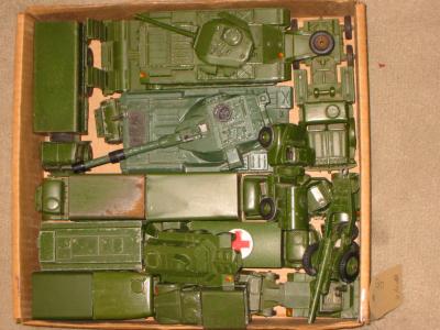 Appraisal: Eighteen Dinky army vehicles no boxes P-F