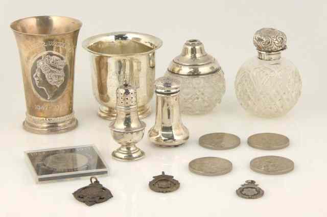 Appraisal: A silver commemorative beaker for the Silver Wedding of Elizabeth