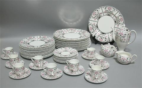 Appraisal: WEDGWOOD PINK PAPYRUS PART SERVICE Comprising twelve dinner plates dia