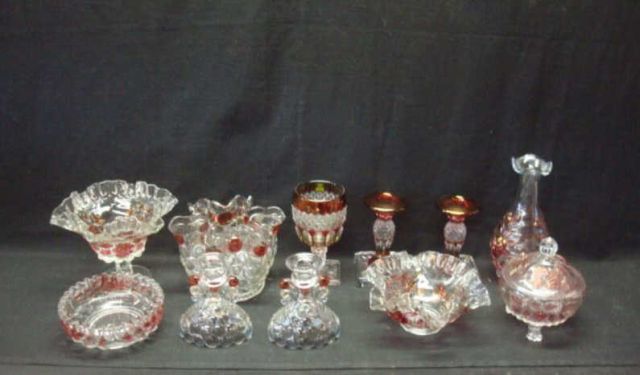 Appraisal: WESTMORELAND Lot assorted 'Goofus' glass Approximately items Dimensions Vase