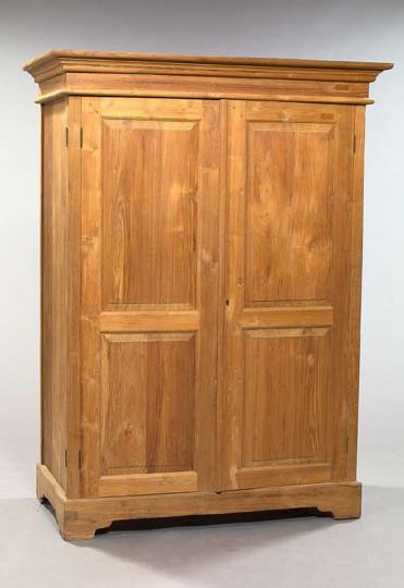 Appraisal: Provincial Mahogany Cabinet the molded cornice above a case fitted