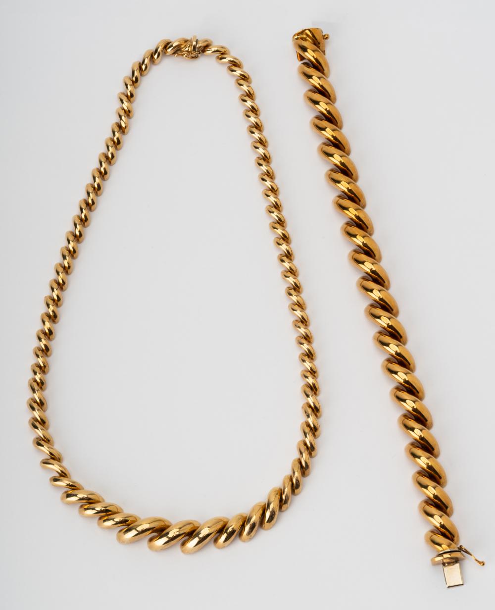 Appraisal: KARAT YELLOW GOLD NECKLACE BRACELETThe graduated link necklace measuring inches