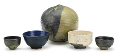 Appraisal: Five glazed earthenware vesselstoshiko takaezu b