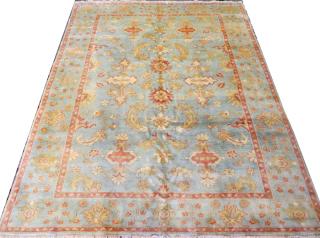 Appraisal: INDO OUSHAK WOOL CARPET INDO OUSHAK WOOL CARPET ' X