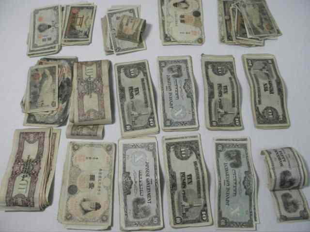 Appraisal: Large lot of assorted and unsearched foreign paper currency Includes