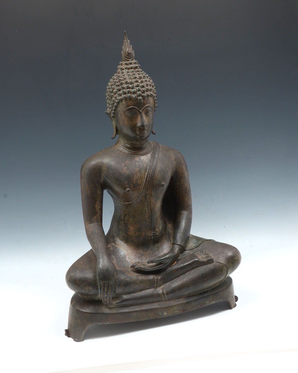 Appraisal: CAST BRONZE THAI RESTING BUDDHA Cast bronze Thai Southeast Asian