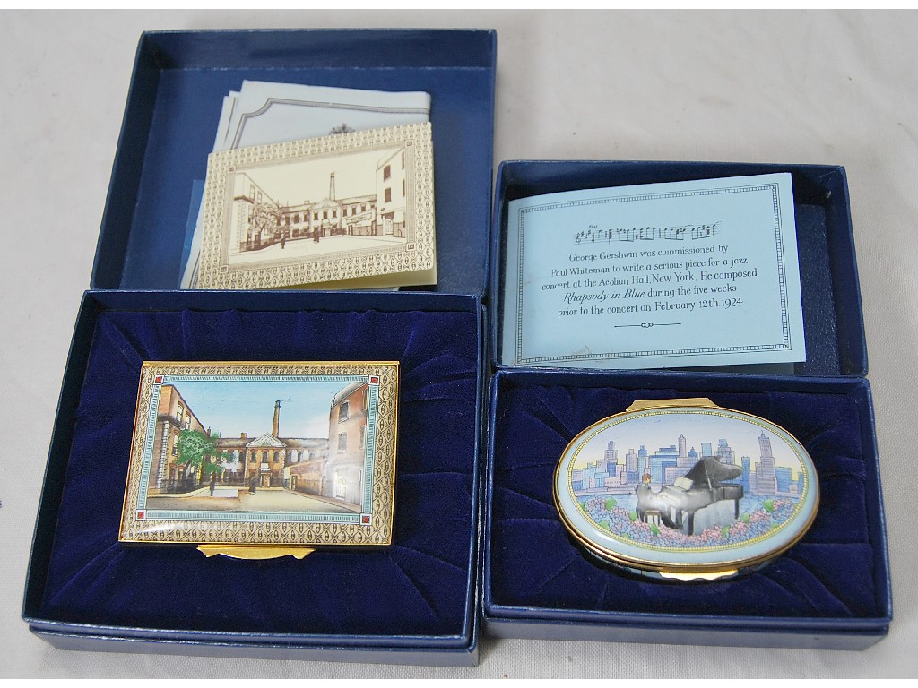 Appraisal: A Halcyon Days enamel commemorative oval box with musical movement