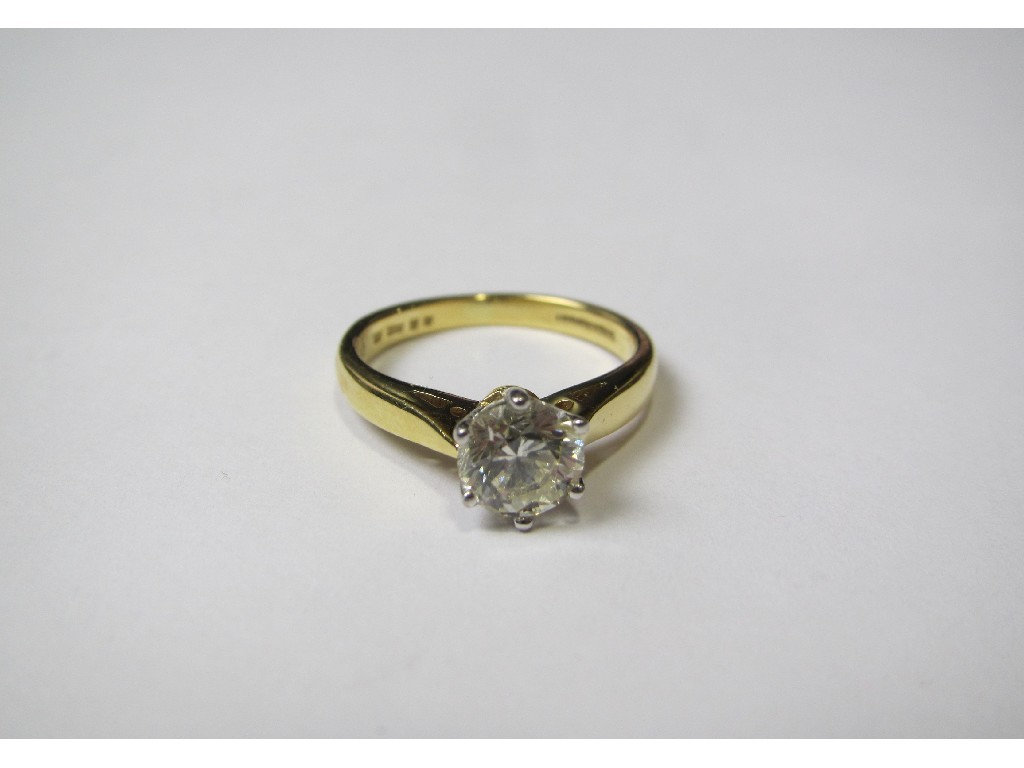 Appraisal: Eighteen carat gold diamond solitaire ring with brilliant cut diamond