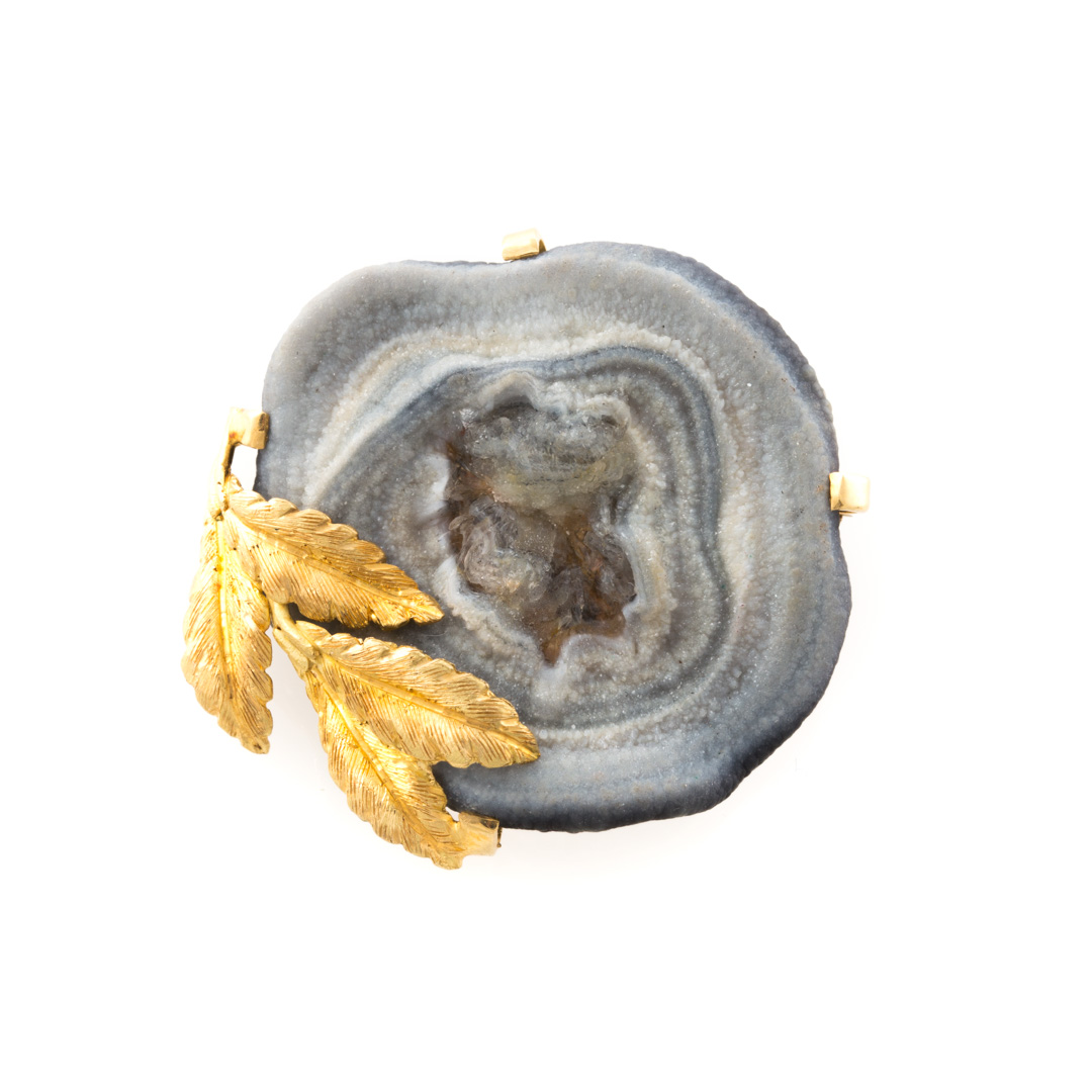 Appraisal: An K Druzy Agate Leaf Pin K yellow gold pin